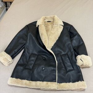 PrettyLittleThing Black and Tan Teddy Jacket